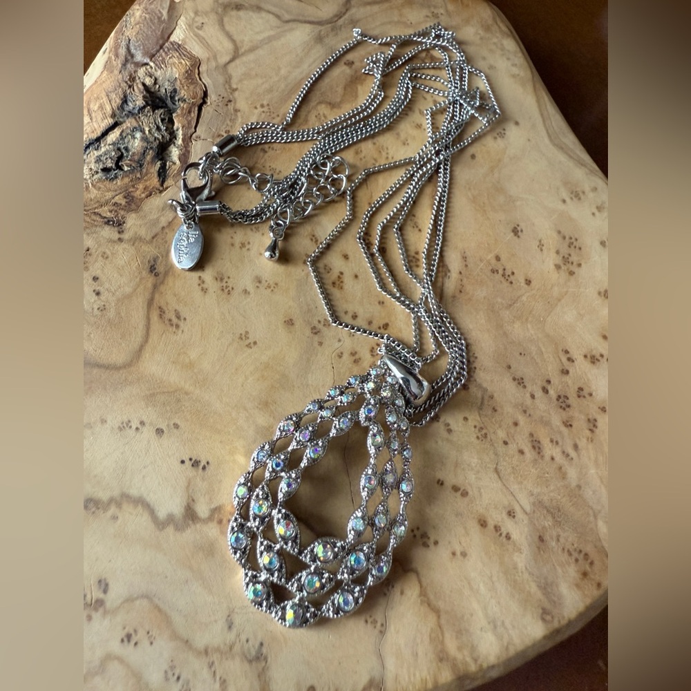 Lia Sophia pendant and chain